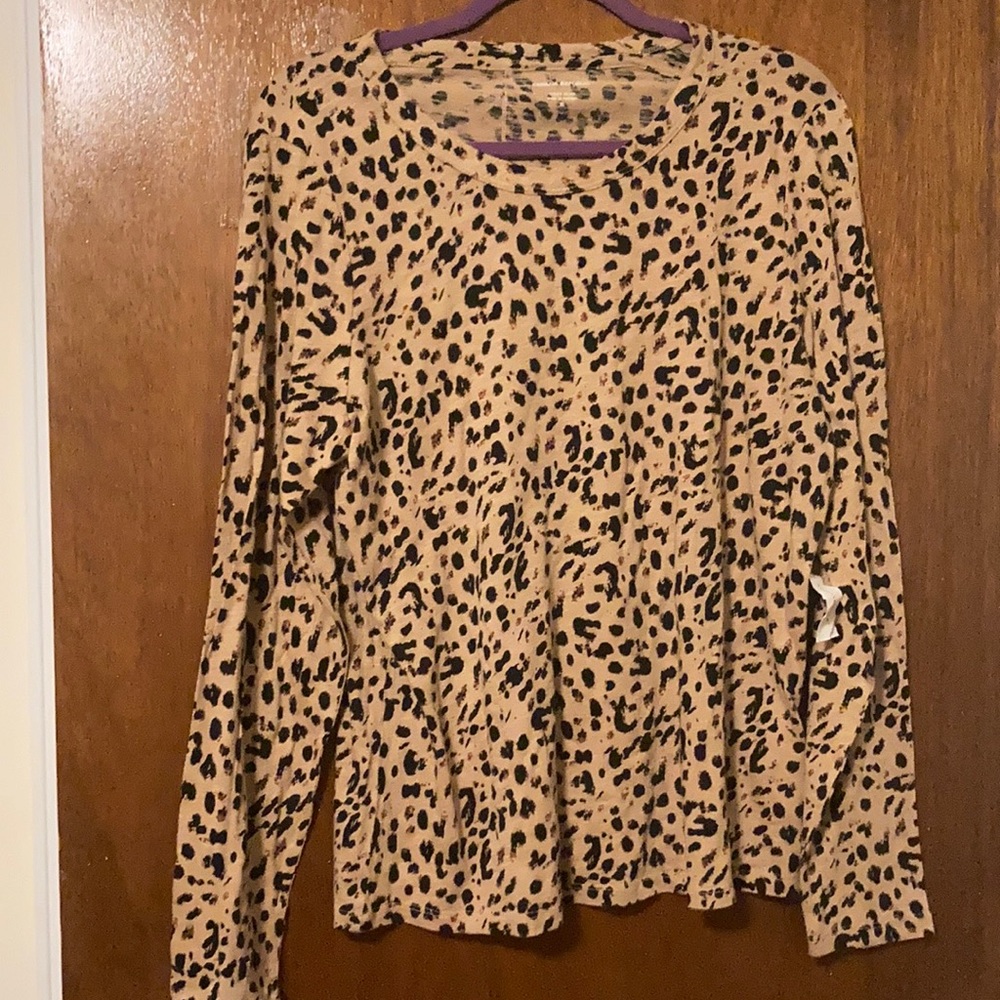 Banana Republic XL Cheetah Long Sleeves NWT